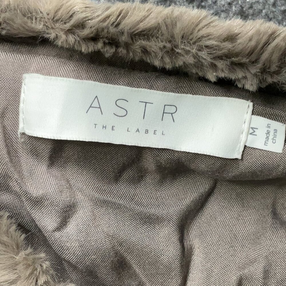 ASTR the Label Danika Faux-Fur Jacket Plush Gray Med - Picture 6 of 7